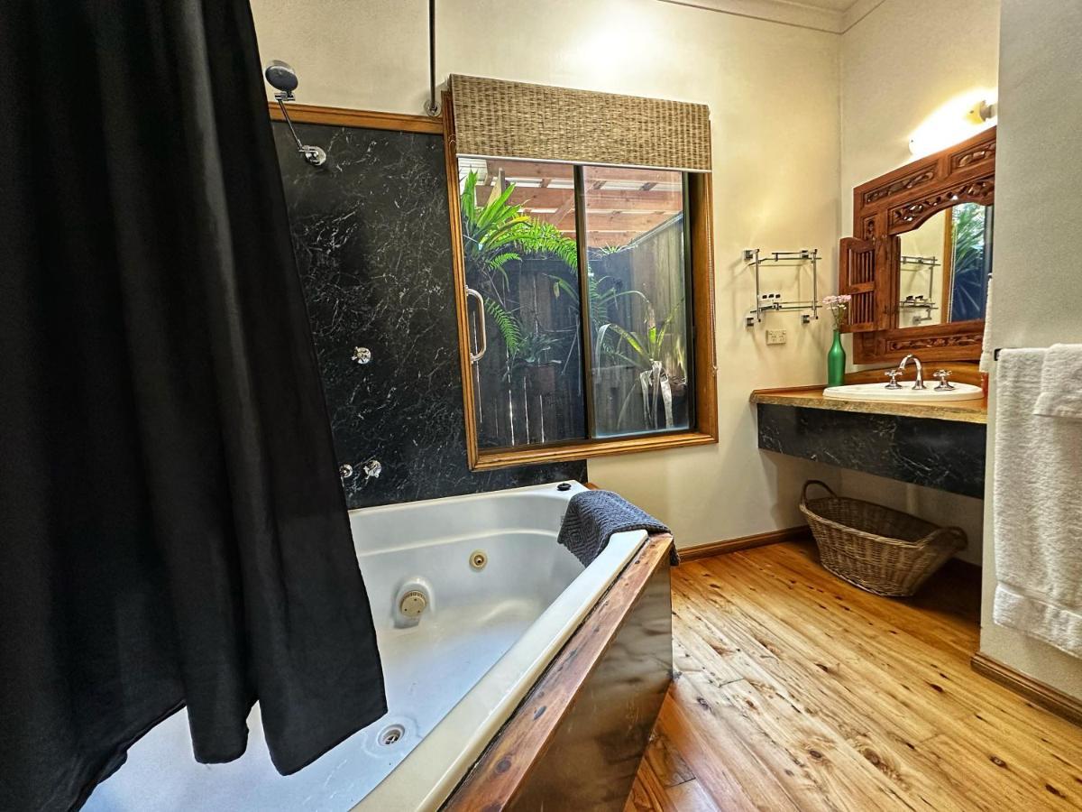Crater Lakes Rainforest Cottages Yungaburra Dış mekan fotoğraf