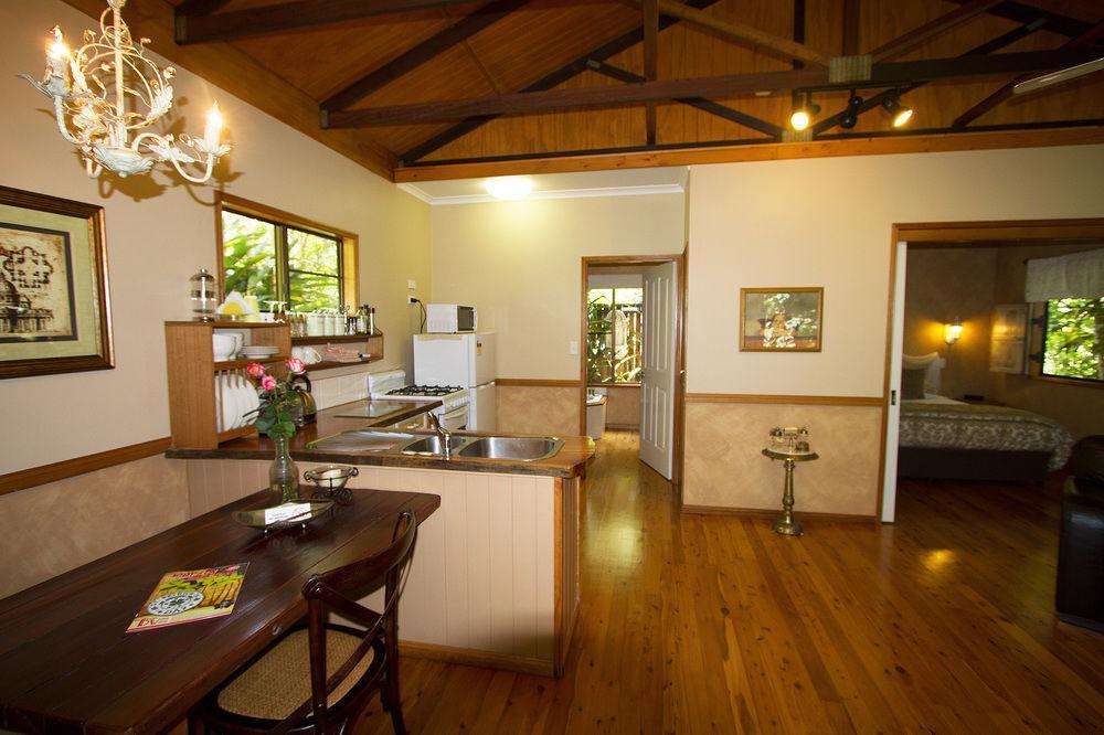 Crater Lakes Rainforest Cottages Yungaburra Dış mekan fotoğraf