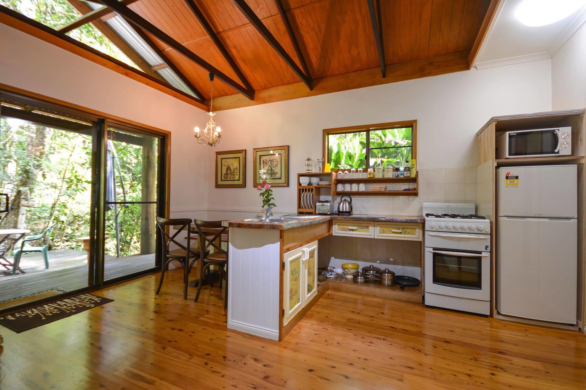 Crater Lakes Rainforest Cottages Yungaburra Dış mekan fotoğraf